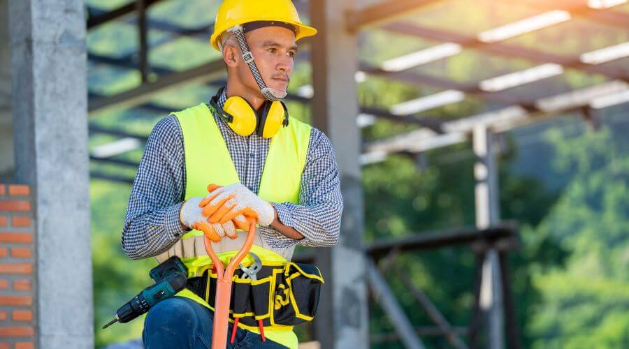 Professional gutter cleaning in Newman, CA